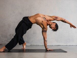 Yoga with Ádám Diószegi - Tamás Ábel / In his exhibition entitled I Will Not Be Who I Was